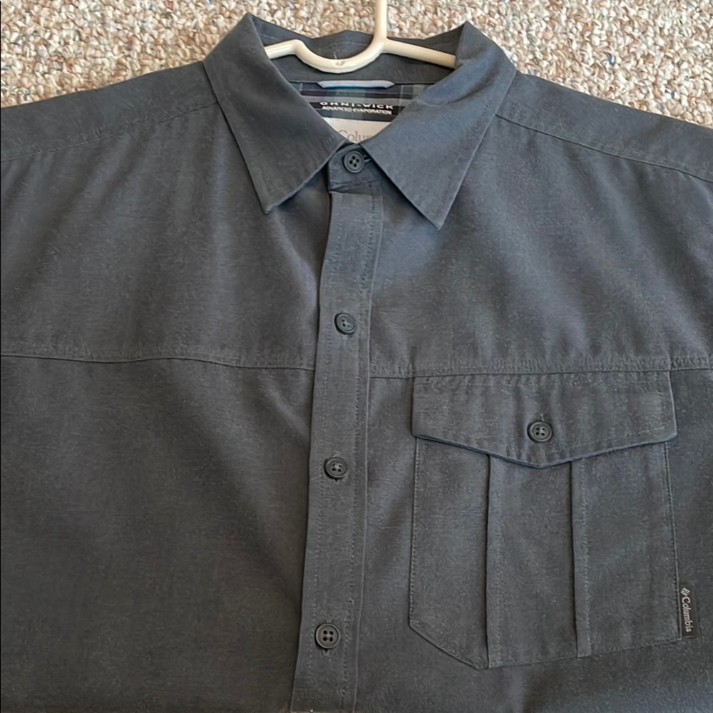 Columbia Gray Casual Button Down Shirt with Textured Fabric